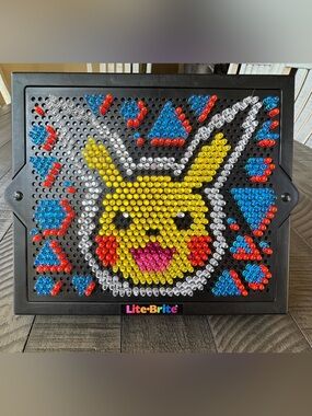 Lite-Brite Super Bright HD Pikachu Pokémon Edition Retro Light-Up Screen